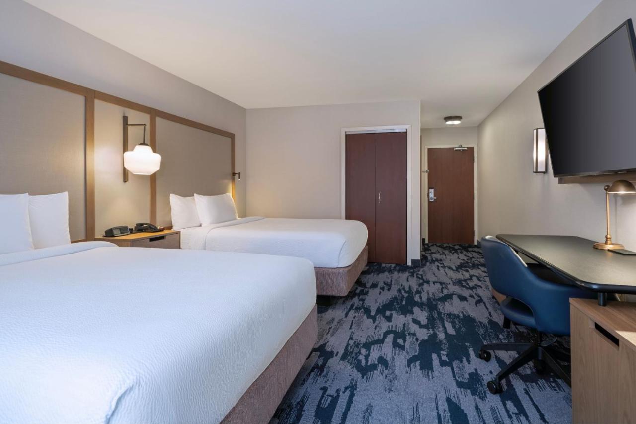 Fairfield Inn & Suites דנטון מראה חיצוני תמונה