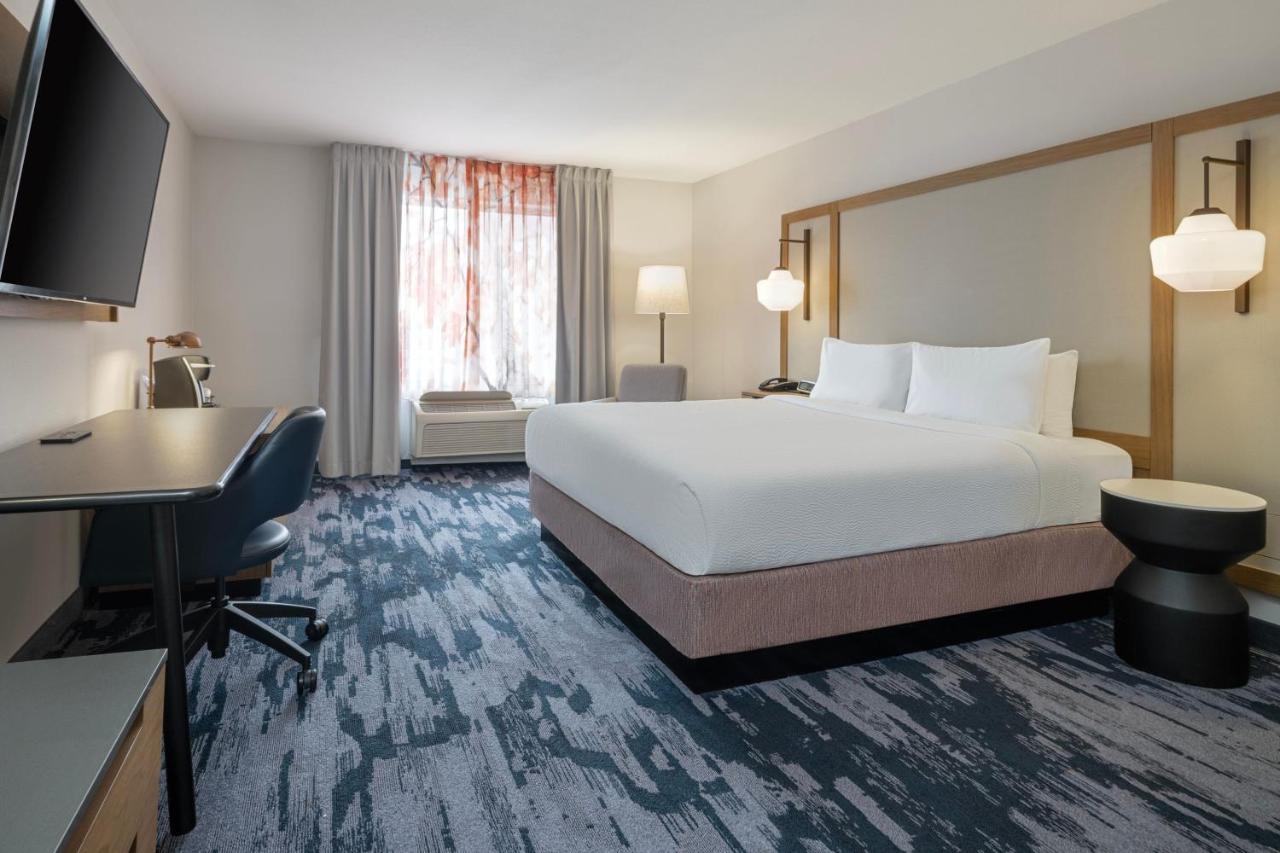 Fairfield Inn & Suites דנטון מראה חיצוני תמונה