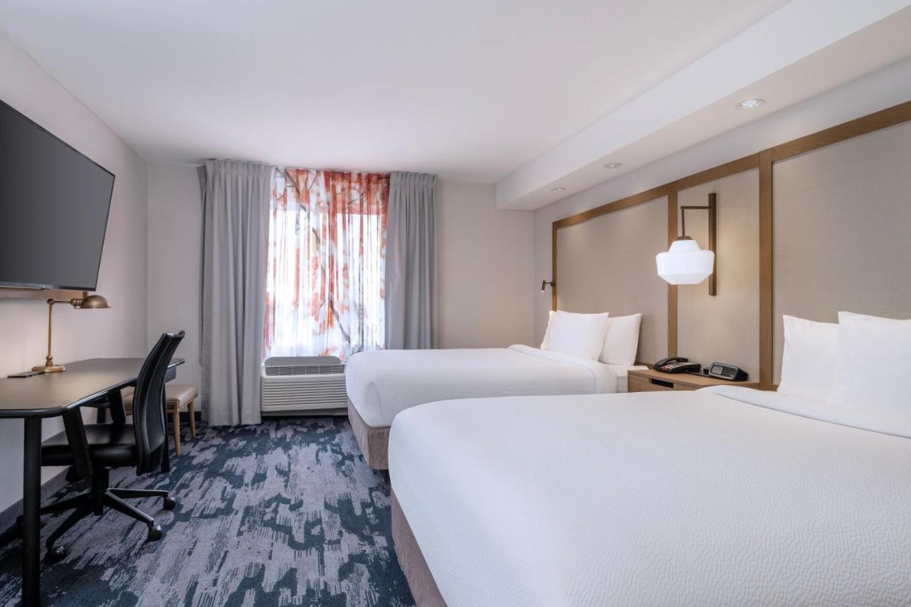 Fairfield Inn & Suites דנטון מראה חיצוני תמונה