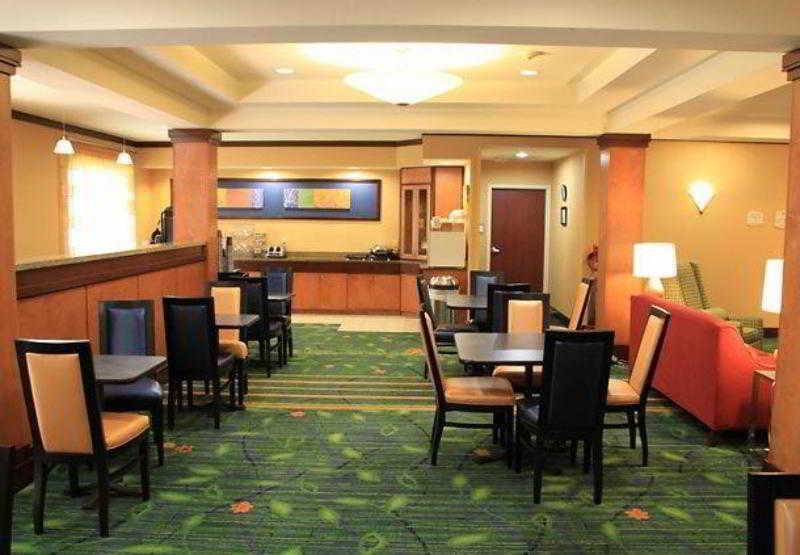 Fairfield Inn & Suites דנטון מראה חיצוני תמונה