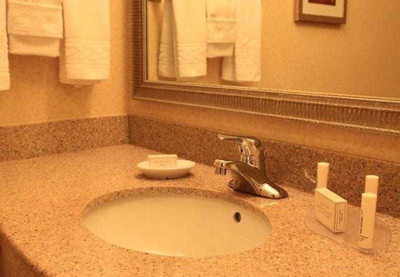 Fairfield Inn & Suites דנטון מראה חיצוני תמונה