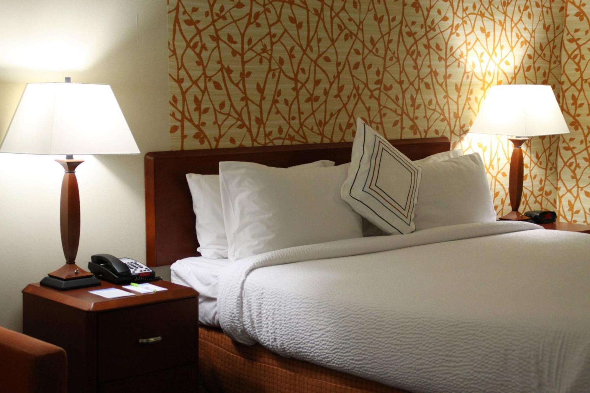 Fairfield Inn & Suites דנטון מראה חיצוני תמונה