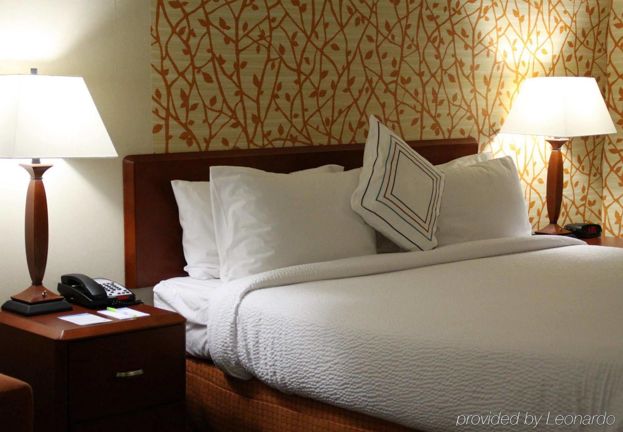 Fairfield Inn & Suites דנטון מראה חיצוני תמונה