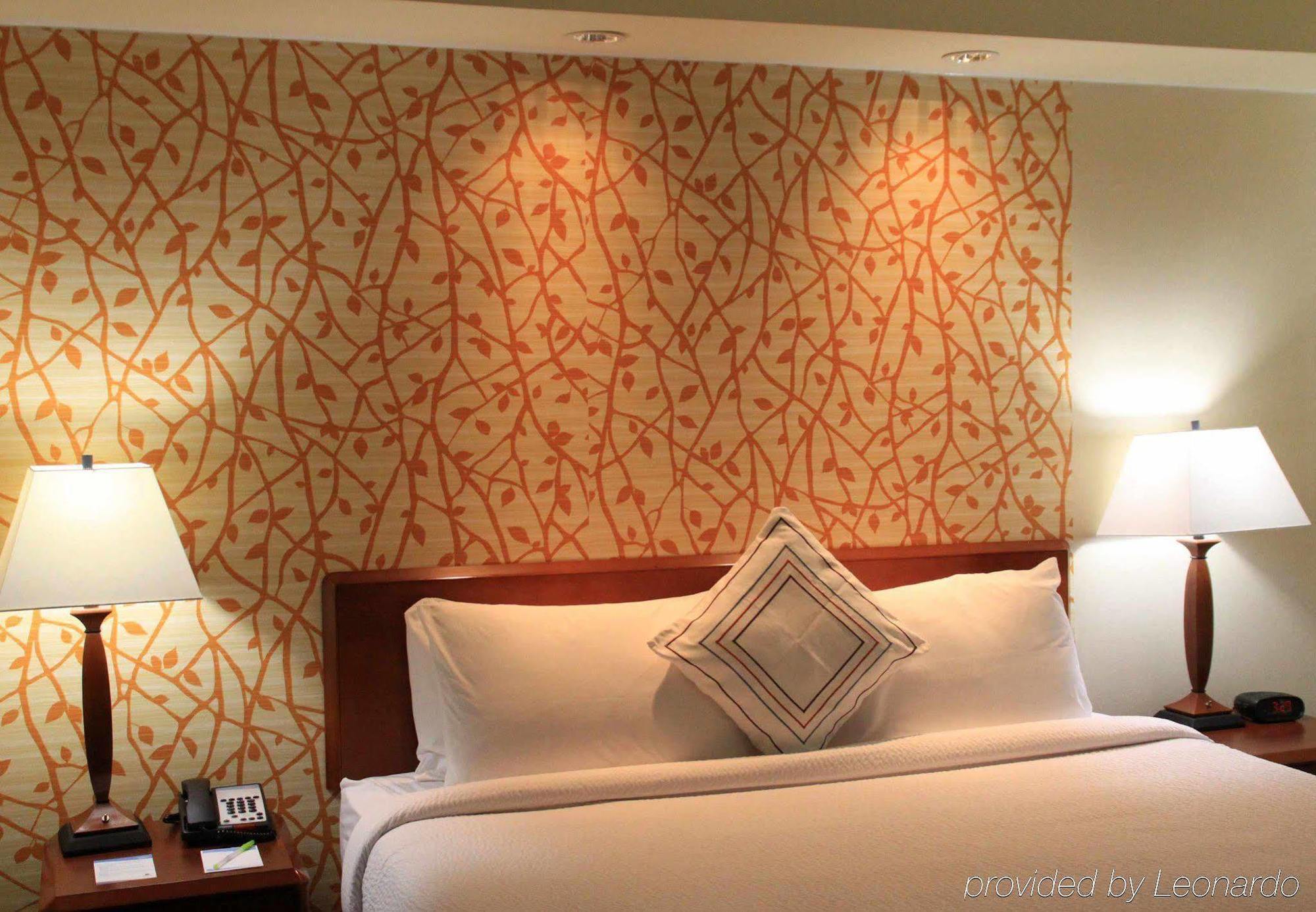 Fairfield Inn & Suites דנטון מראה חיצוני תמונה